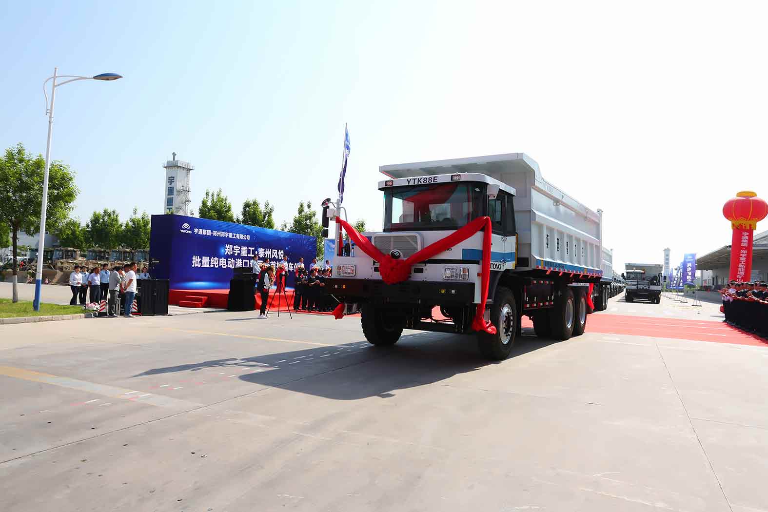 首批|乐天堂官网矿用车正式迈向新能源，实现批量交付！