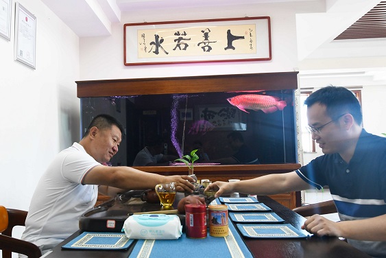 【客户说】王新州:对生活保持激情，对机遇顺势把握